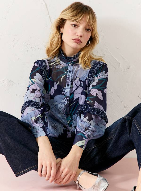 EVERBELLE Spring Peony Ruffle Button Through Shirt 18
